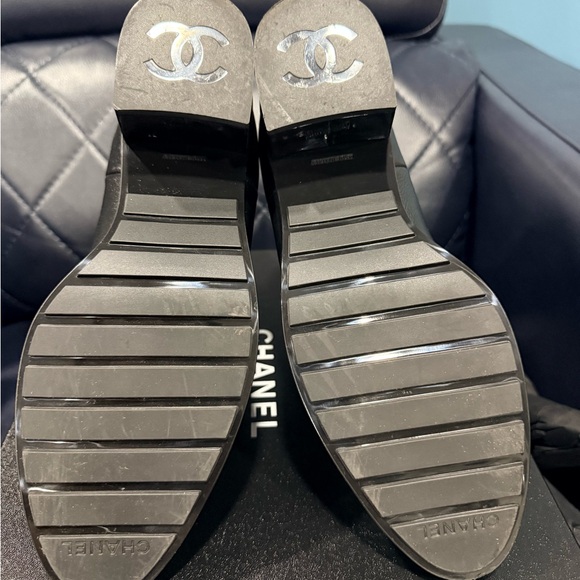 CHANEL Short Boot - Picture 8 of 10